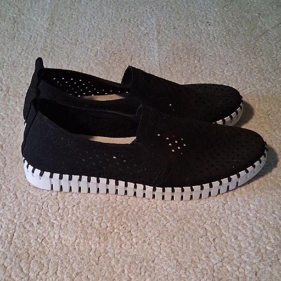 Ilse Jacobsen Black Perforated Flats with White Soles - Picture 2 of 6